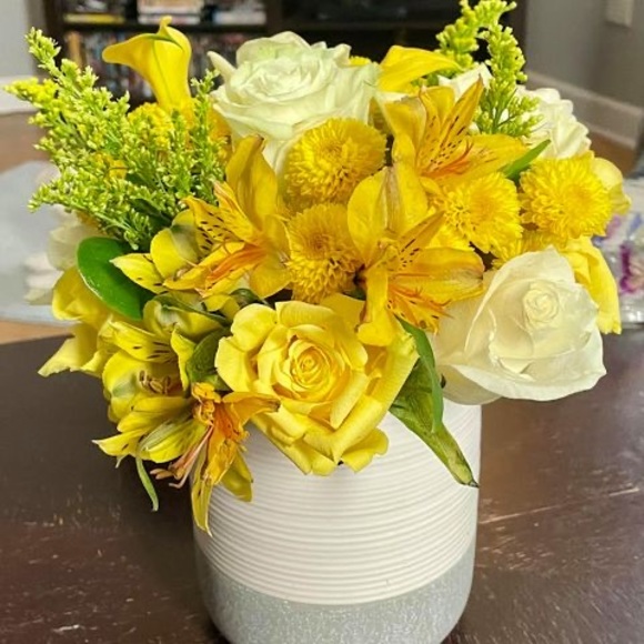 Profile Picture of Donna Englehart postilion (@dpostilion) on Poshmark