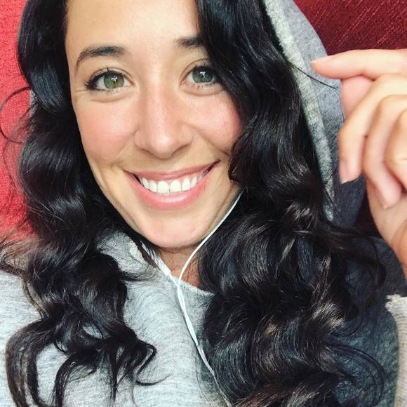 Profile Picture of Danielle Baxter (@msfernani) on Poshmark