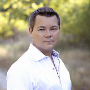 Profile Picture of Christopher Hussey (@TheOfficialHussey) on Youtube