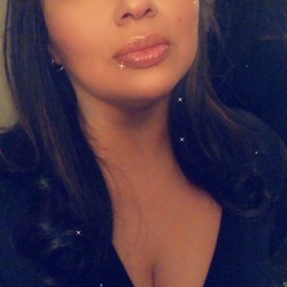 Nancy Salas - Poshmark Profile Picture of Nancy Salas (@maribelabril) on Poshmark