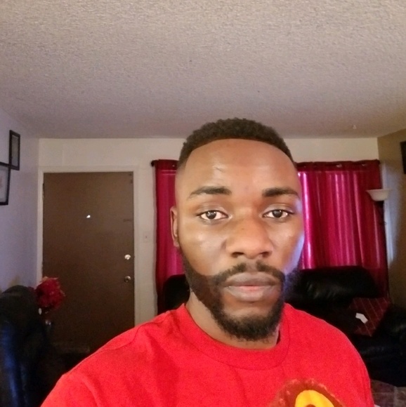 Profile Picture of Nick Lukusa (@nlukusa) on Poshmark