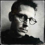 Profile Picture of Scott Mignola (@scottmignola) on Youtube