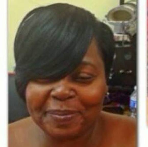 Profile Picture of Viola Martin (@martinviola50) on Poshmark