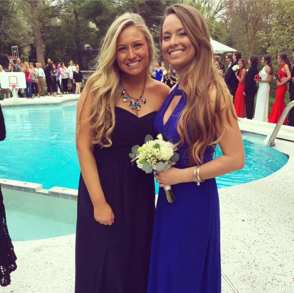 Profile Picture of Christine Fuessinger (@christinefuess) on Poshmark