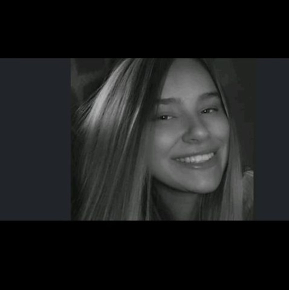 Profile Picture of Michaela Blake (@blakemichaela8) on Poshmark