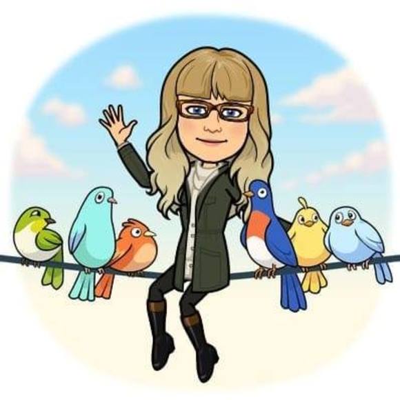 Profile Picture of Melodee Beckman (@melodeebeckman) on Poshmark