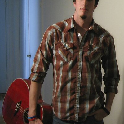 Profile Picture of Kyle Logue (@AcousticDriven) on Twitter
