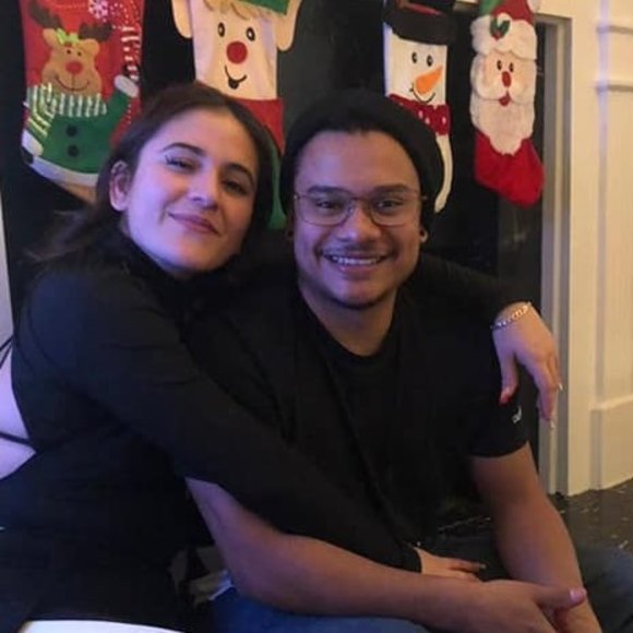 Profile Picture of Laura Mazary cif (@laura_cifuentes) on Poshmark