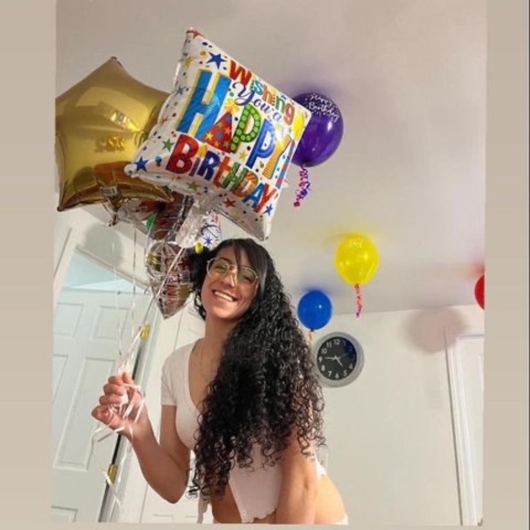 Profile Picture of Cristal Perez (@cristalperez223) on Poshmark