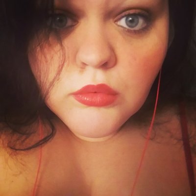 Profile Picture of Whitney Burchett (@Wsburchett93) on Twitter