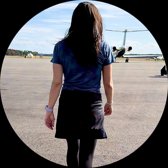 Profile Picture of Stacey Isler (@staceyisler) on Poshmark