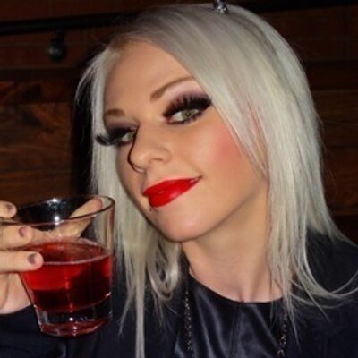 Profile Picture of Whitney W. Overbey (@WhitneyWhatley) on Twitter