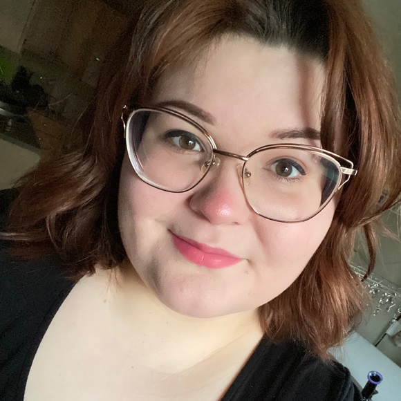 Profile Picture of Drew Hancock (@drewhancock) on Poshmark