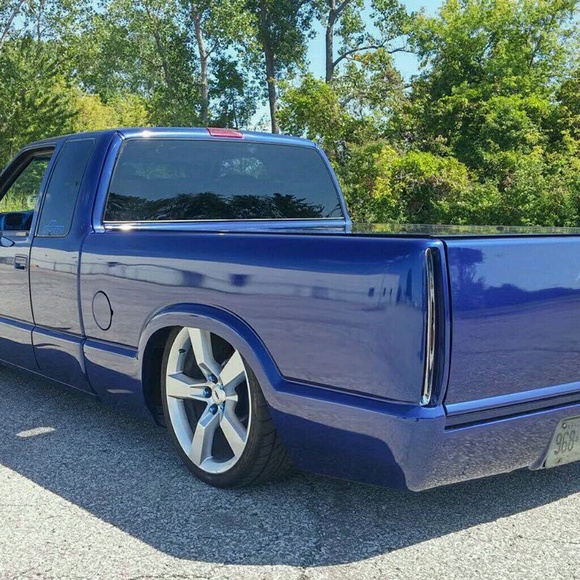 Profile Picture of Dustin Cotton (@517dmo) on Poshmark