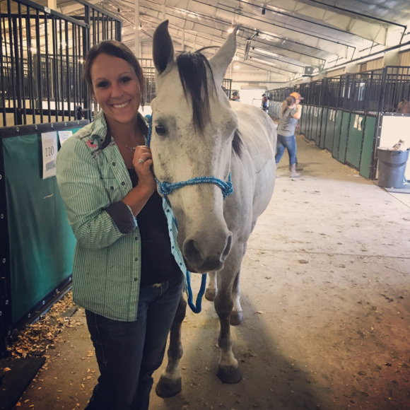 Profile Picture of Jennifer Pechous (@jenniferpechous) on Poshmark