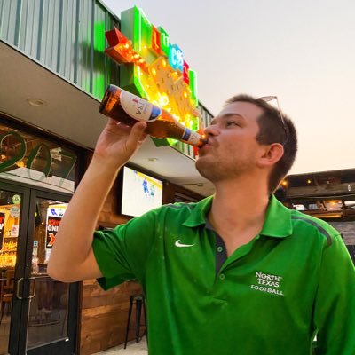 Profile Picture of Ay Ay Ron (@AaronALara1) on Twitter