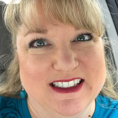 Profile Picture of Janet Kenney/Beauty Advisor/Teacher (@Gatorsrbst) on Twitter