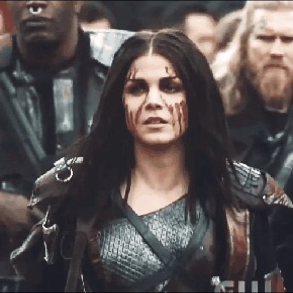 Octavia Blake - Poshmark Profile Picture of Octavia Blake (@octavia_blake) on Poshmark