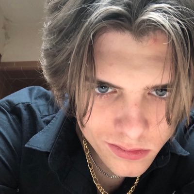 Profile Picture of Christopher Routson (@chrisroutsonn) on Twitter