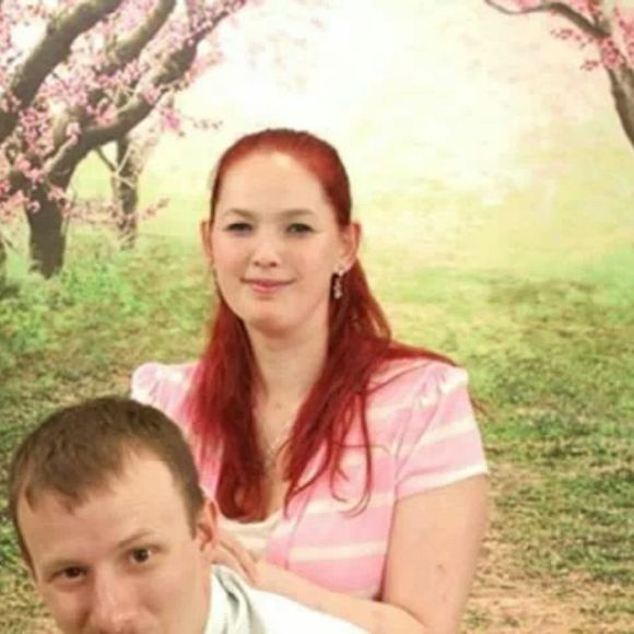 Profile Picture of Jen Fighera (@jen24fan) on Poshmark