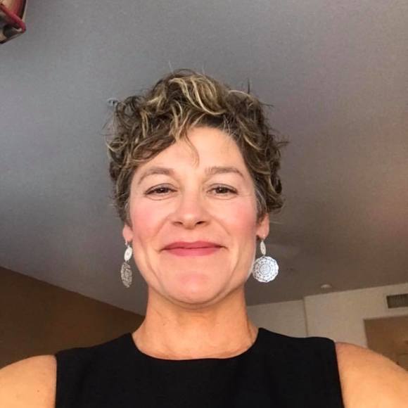 Profile Picture of Denise Stclair (@stclair04) on Poshmark