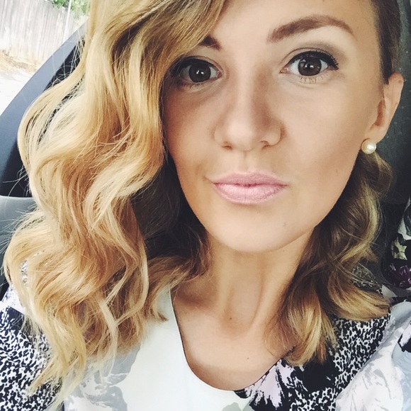Profile Picture of Anastasia Fomenko (@anastasia_f) on Poshmark