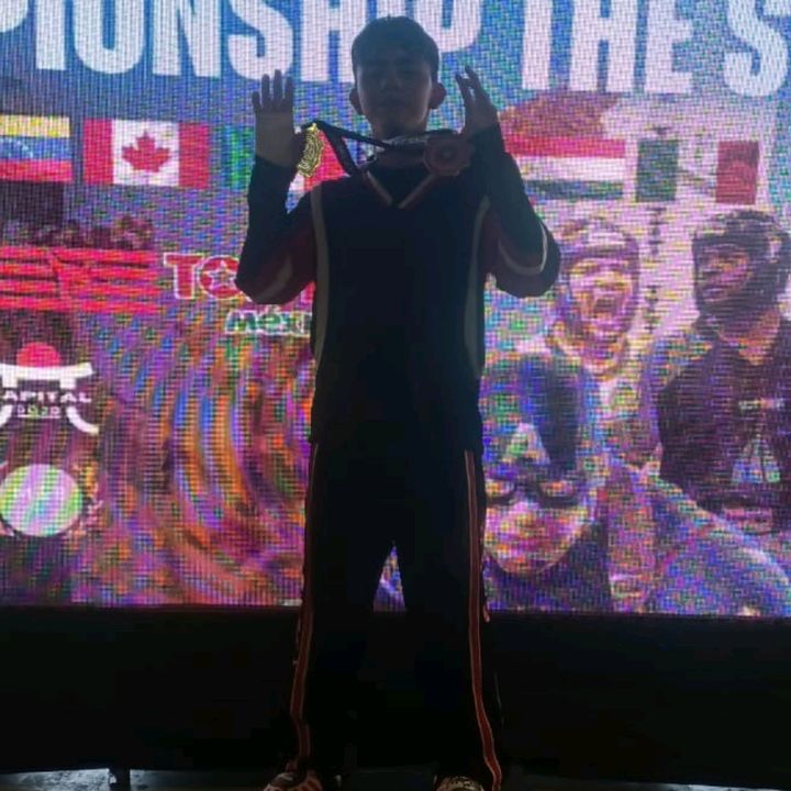 Profile Picture of Saul Cadena 003 (@strangehanblue) on Tiktok