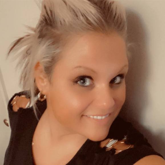 Profile Picture of Miranda Massey (@miranda20172) on Poshmark