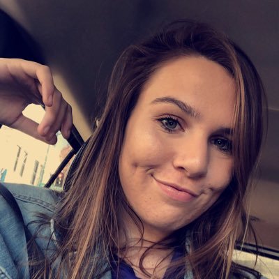 Profile Picture of Claire Hoffman (@clairehoffman33) on Twitter