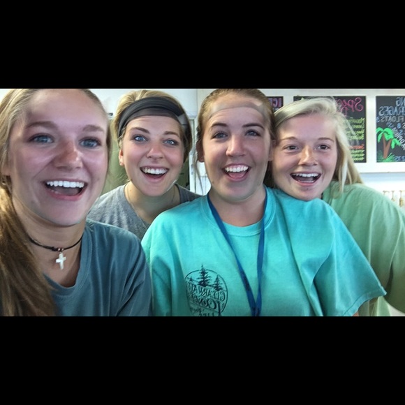 Profile Picture of Lydee Brandyberry (@lydeeb) on Poshmark