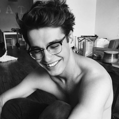 Profile Picture of Elijah (@ElijahStevensKQ) on Twitter