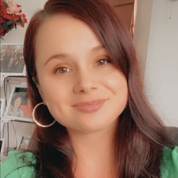 Profile Picture of Fitore Latifi (@fitorelatifi) on Poshmark