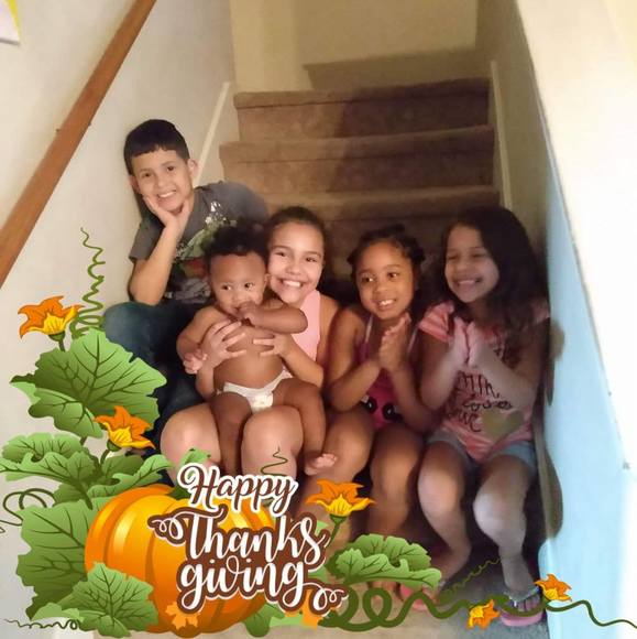 Profile Picture of Minnie Balades (@minniebalades) on Poshmark