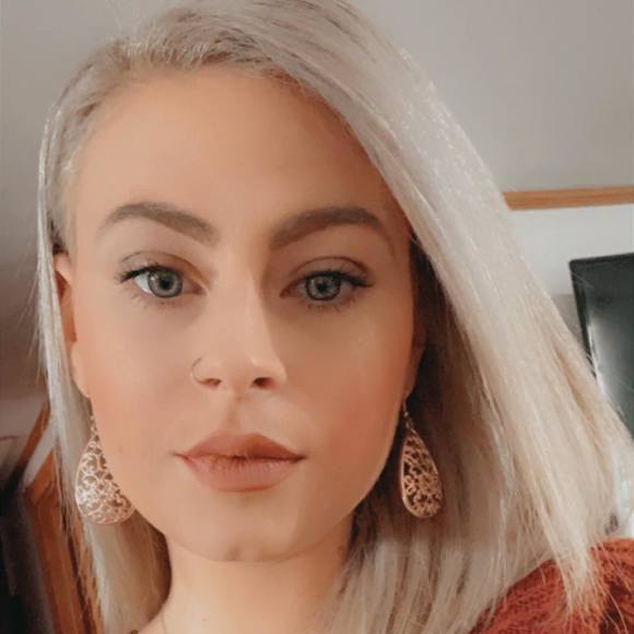 Profile Picture of Jennifer Pottle (@jennp12) on Poshmark