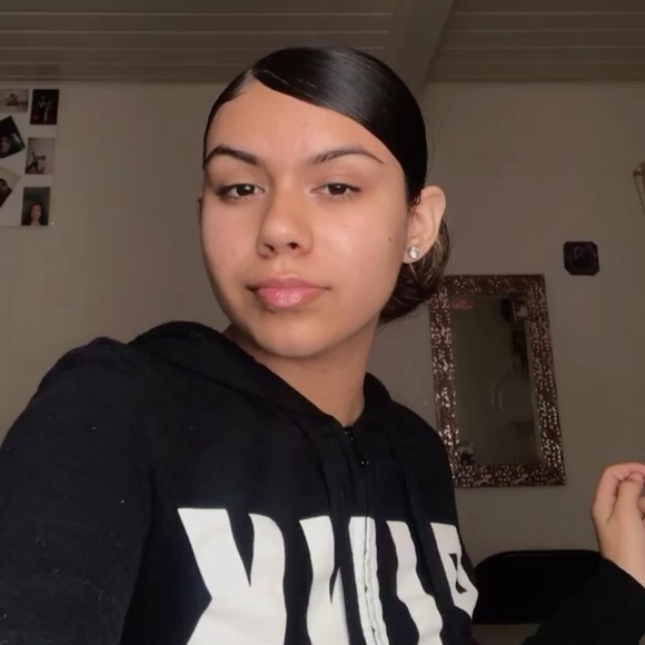 Profile Picture of Jasmin Zepeda (@alllboutttjass) on Poshmark