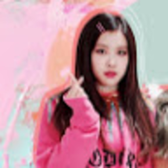 Profile Picture of Woo-kyo Chung (@zongyuqiao) on Poshmark