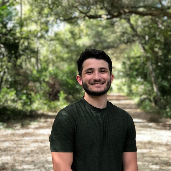 Profile Picture of Julian Navarro (@julian0830) on Poshmark