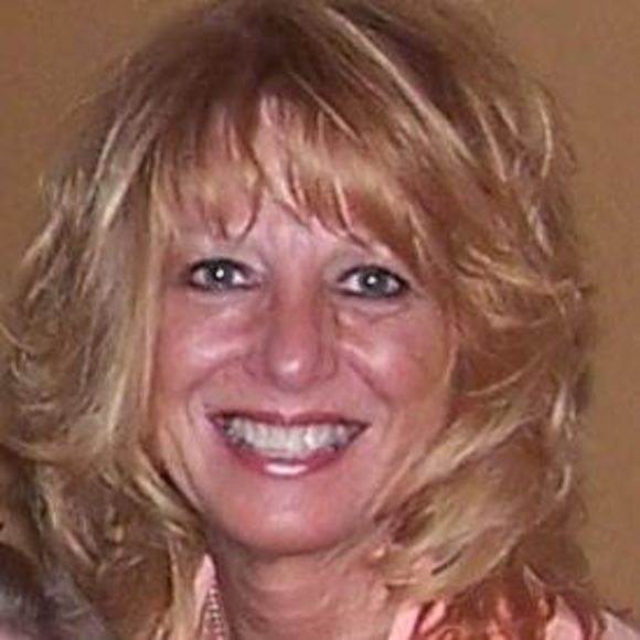 Profile Picture of Cindy Franklin (@csfranklin22) on Poshmark