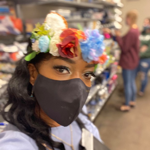 Profile Picture of Alfreda Moore (@malfrda) on Poshmark