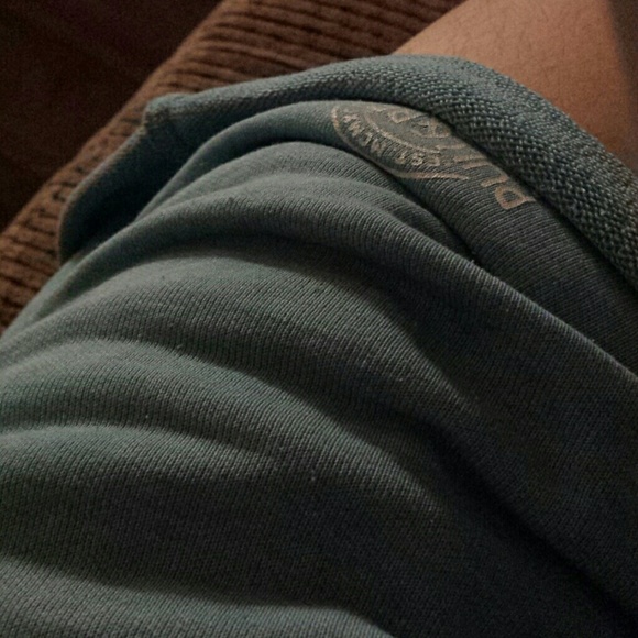 Profile Picture of Carlos Reyna (@carlossreyna19) on Poshmark