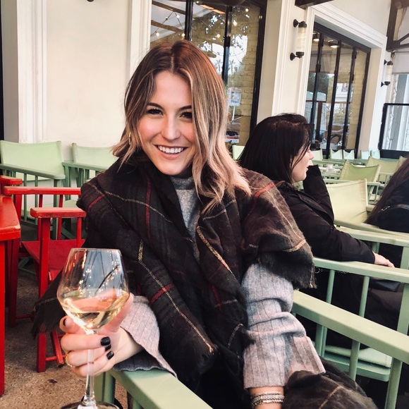 Profile Picture of Katherine Kutilek (@katekutilek) on Poshmark