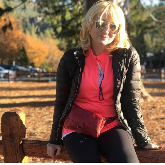 Profile Picture of Olga Chuiko (@olgachuiko5) on Poshmark