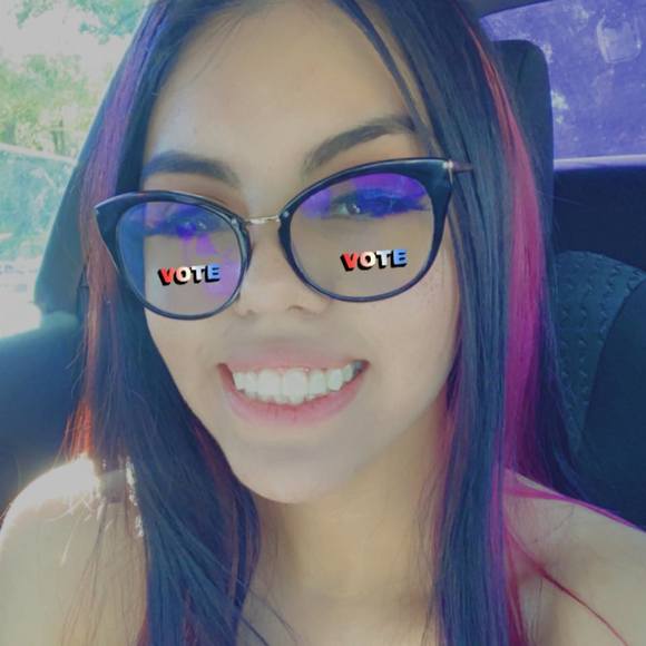 Profile Picture of Andrea Carrizal (@andreacarrizal) on Poshmark