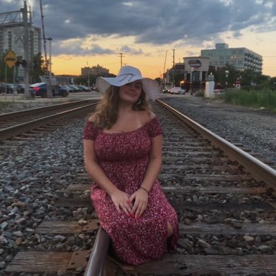 Profile Picture of Emma Tuttle (@emmatuttle03) on Twitter