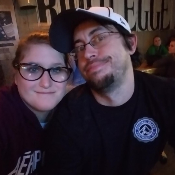 Profile Picture of Leslie Gillette (@leslie0317) on Poshmark