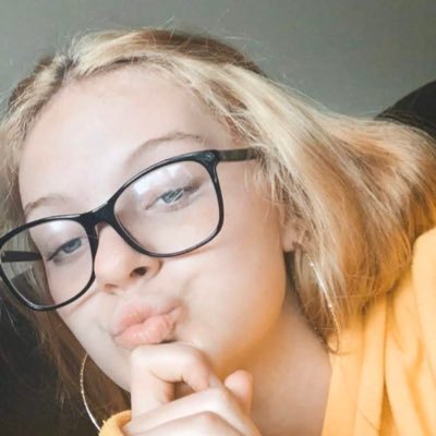 Profile Picture of Isabella Walsh (@bellbellwalsh) on Twitter