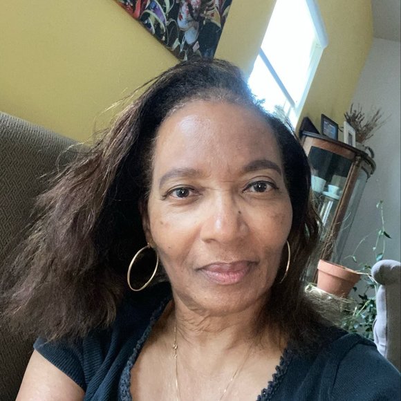 Profile Picture of Jenell Thomas-locke (@jenellthomas379) on Poshmark
