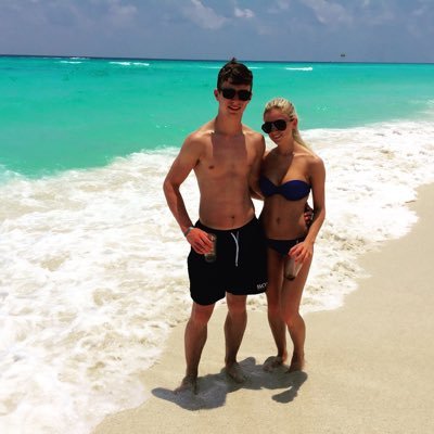 Profile Picture of Cora Brown (@brownnxx) on Twitter