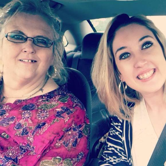 Kayla Teegarden - Poshmark Profile Picture of Kayla Teegarden (@kaylateegarden) on Poshmark