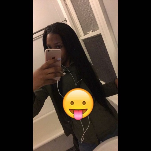 Anaija Calloway - Poshmark Profile Picture of Anaija Calloway (@anaija123) on Poshmark